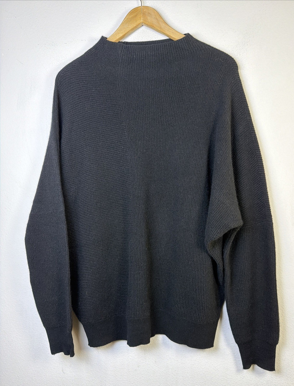 Saks Fifth Avenue Women's Cashmere Crewneck Sweater Black large quiet luxury